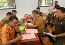 Tim Penyidik Pidsus Kejati Jabar Melimpahkan Dua Tersangka dan Barang Bukti (Tahap II) Kepada Kejari Bekasi