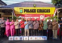 Jelang Hari Bhayangkara ke-78, Polres Metro Jakarta Timur Berikan Bantuan Sosial Kepada Purnawirawan Polri