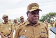 Gubernur Papua Barat Ali Baham Temongmere, Keluarkan Instruksi dua Hari Tanpa Konsumsi Nasi