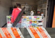 Diduga Sudah Koordinasi Ke APH Wilayah, Apotik Jual Bebas Obat Samcodin Untuk Mabuk