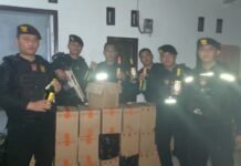 Grebek Rumah Kontrakan di Bungursari, Polres Tasik Kota, Amankan Ratusan Botol Miras
