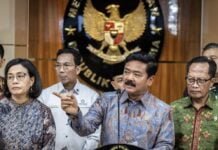 Menko Hadi Sebut Satgas Telusuri Praktek Judi Online di Lingkungan Instansi