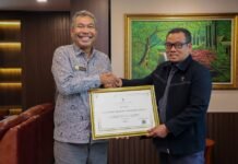 Sekretaris Mahkamah Agung Menerima Piagam Penghargaan Penerapan Sistem Merit dalam Pengisian Jabatan Pimpinan Tinggi Tahun 2023