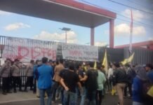 Demo Mahasiswa di Depo Pertamina Cabang Tasikmalaya Tuntut Brantas Para Mafia Migas di Priangan Timur