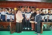 Dipimpin Komandan Kontingen, Atlet Jabar Ziarah ke Makam Cut Nyak Dien