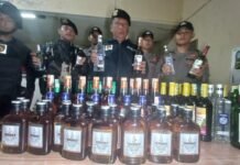 Diduga Hendak Edarkan Miras Impor Di Kota Tasikmalaya, Sebuah Mobil Minibus Diamankan Polisi