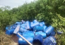 Pembuangan Limbah B3 ilegal Di Lokasi bekas galian batu karang