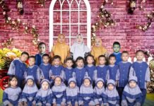 Ramadhan berkah,Siswa Tk Mutiara ibu Berbagi Takjil, Latih Kepedulian Sejak Dini