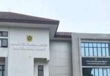 Lubang Menganga di Cilodong Tak Kunjung Diperbaiki, PUPR Kabupaten Bogor Masih Belum Beri Kepastian