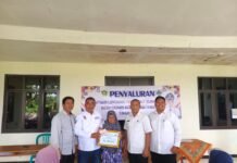 35 Keluarga Penerima Manfaat Warga Desa Ciomas Menerima Bantuan Langsung Tunai Dana Desa Triwulan Ke 1 Tahun 2025