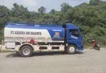 Diduga Truk Tangki PT Krisma Dwi Makmur Angkut Solar Tanpa Dokumen Resmi
