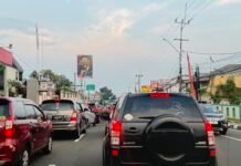 Macet Total di Cisarua, Jalur Wisata Puncak Bogor Lumpuh Tanpa Pengaturan Lalu Lintas