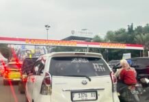 Macet Parah di Pintu Keluar Tol Gadog Arah Puncak Sore Ini