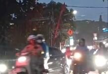 Jalur Puncak Padat Merayap Diguyur Hujan Deras, Sistem Satu Arah Masih Diberlakukan!