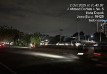 Lalu Lintas Malam di Depok Terpantau Ramai Lancar Meski Padat