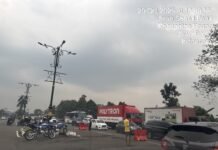 Kepadatan Lalu Lintas Terjadi di Jalan Sentul Baru Sore Ini