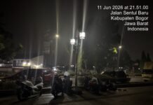 Menikmati Hangatnya Malam di Jalan Raya Sentul Ditemani Kopi Keliling